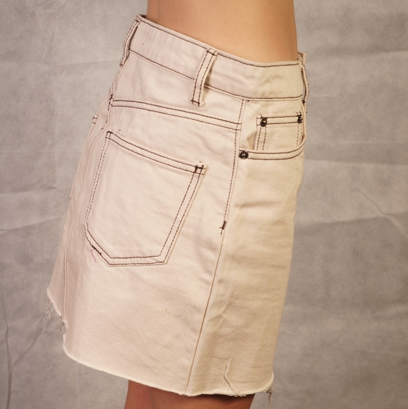 Cream Off White Denim Mini Skirt by Forever 21 - Picture 6 of 7